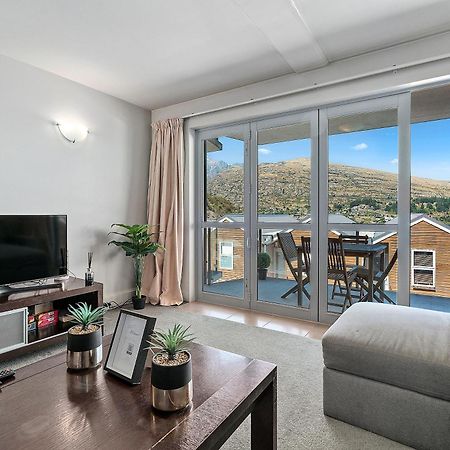 Lakeside Living - Modern 2-Bedroom Apartment Queenstown Eksteriør billede